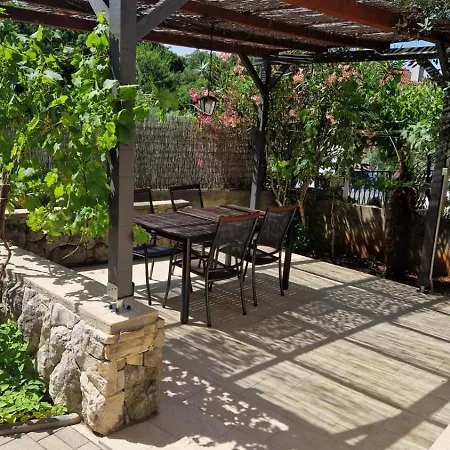 Nola Apartament Porozina